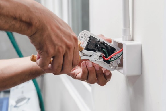 How to Fix an Electrical Outlet Not Working