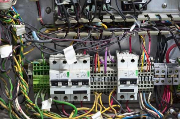 Signs of a Dangerous or Damaged Electrical Panel